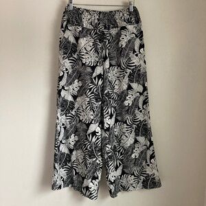 Tahari women’s floral wide leg Linen Blend pants